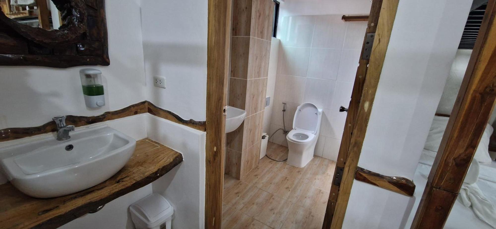 The Hat Trick Hostel Basdiot Luaran gambar